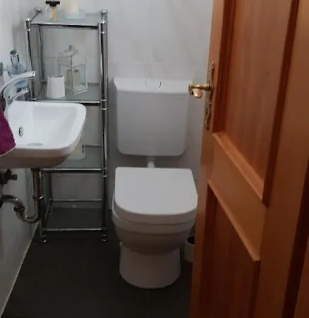 Apartment Souterrain Zimmer Mit Sauna